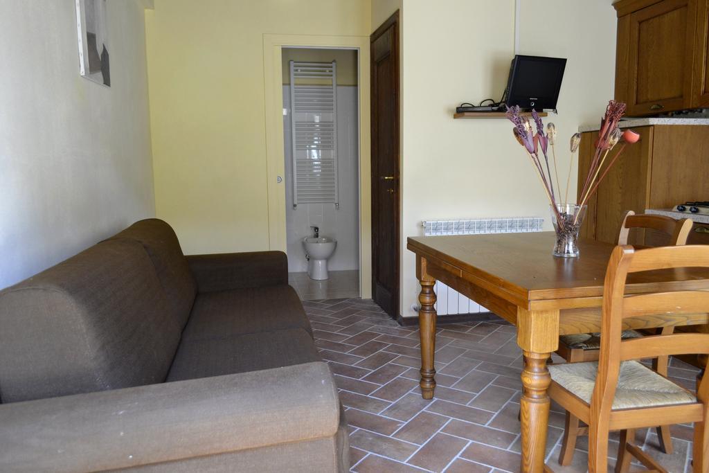 Tuscany Country Apartments غامباسي تيرمي المظهر الخارجي الصورة